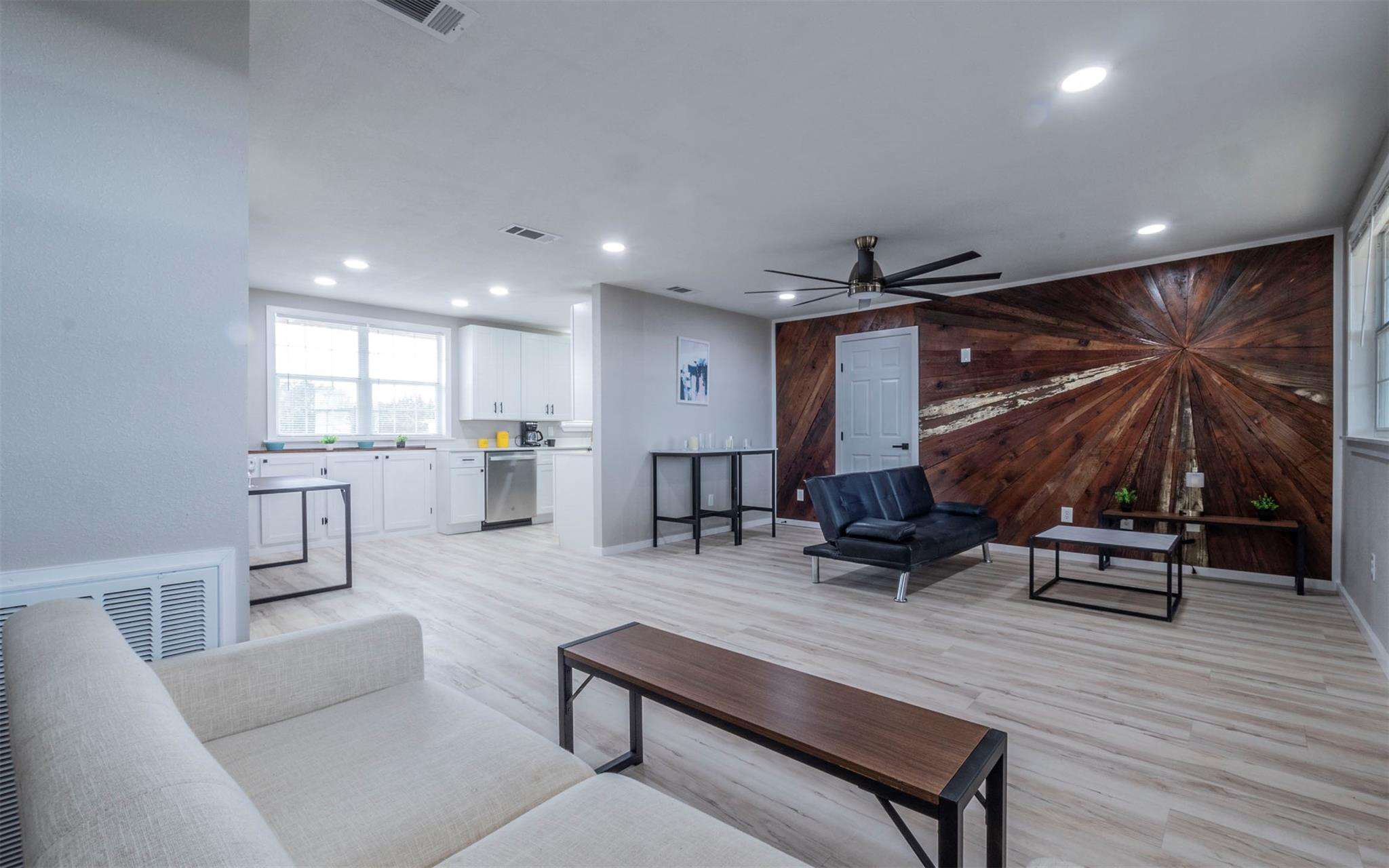 340 Frazier Ln, Burnet, TX 78611