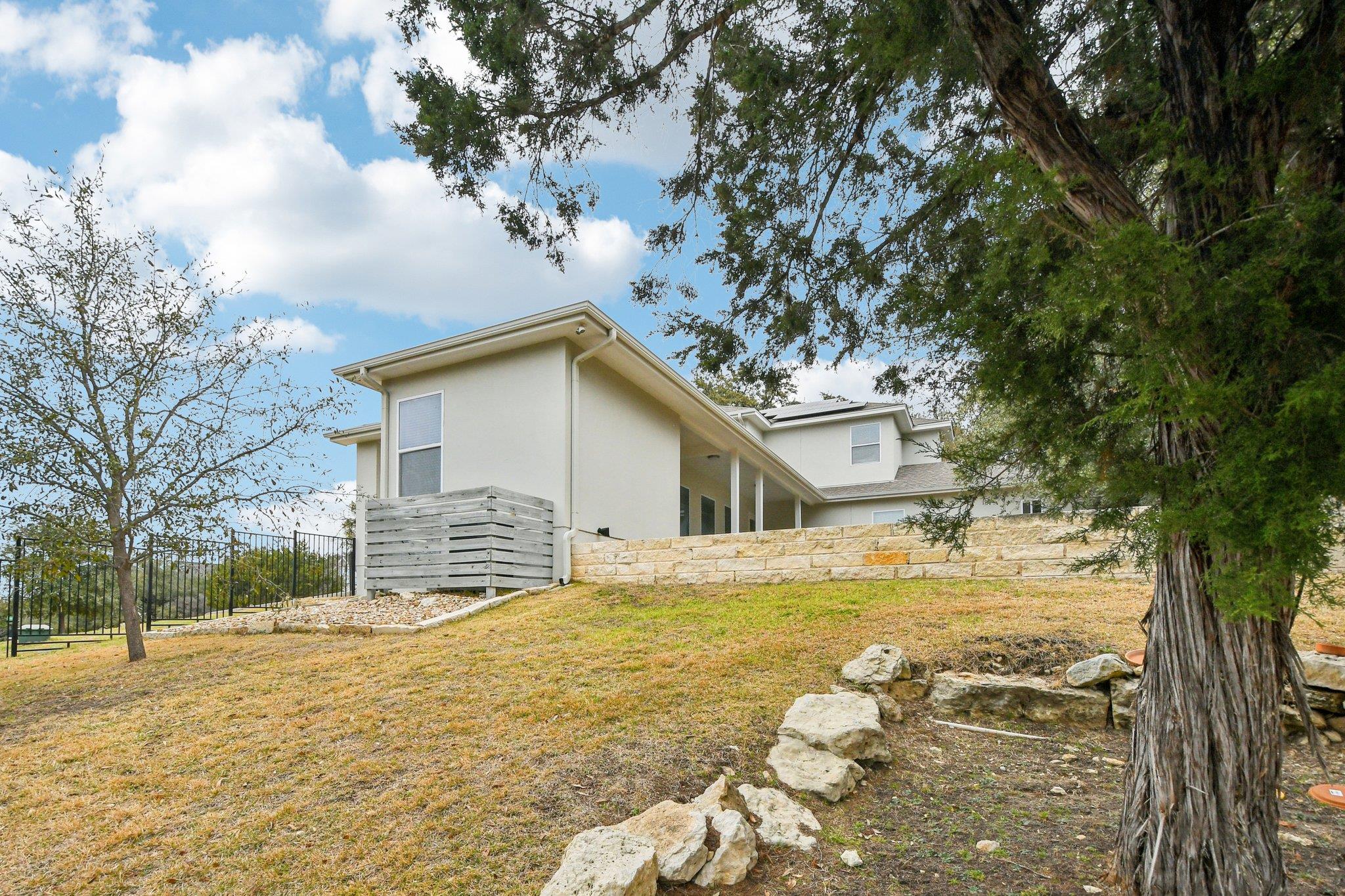 133 Crest View Dr, Lakeway, TX 78734