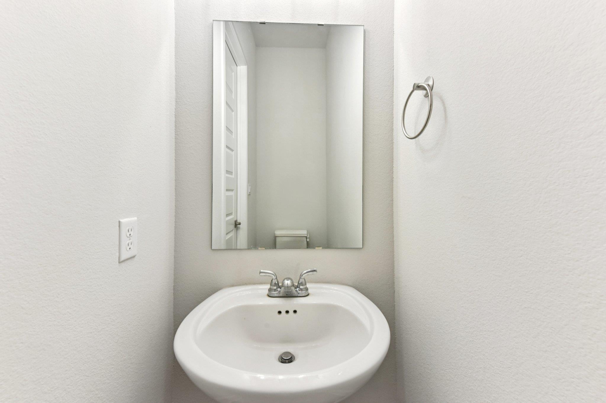 163 Kellogg Ln, Bastrop, TX 78602