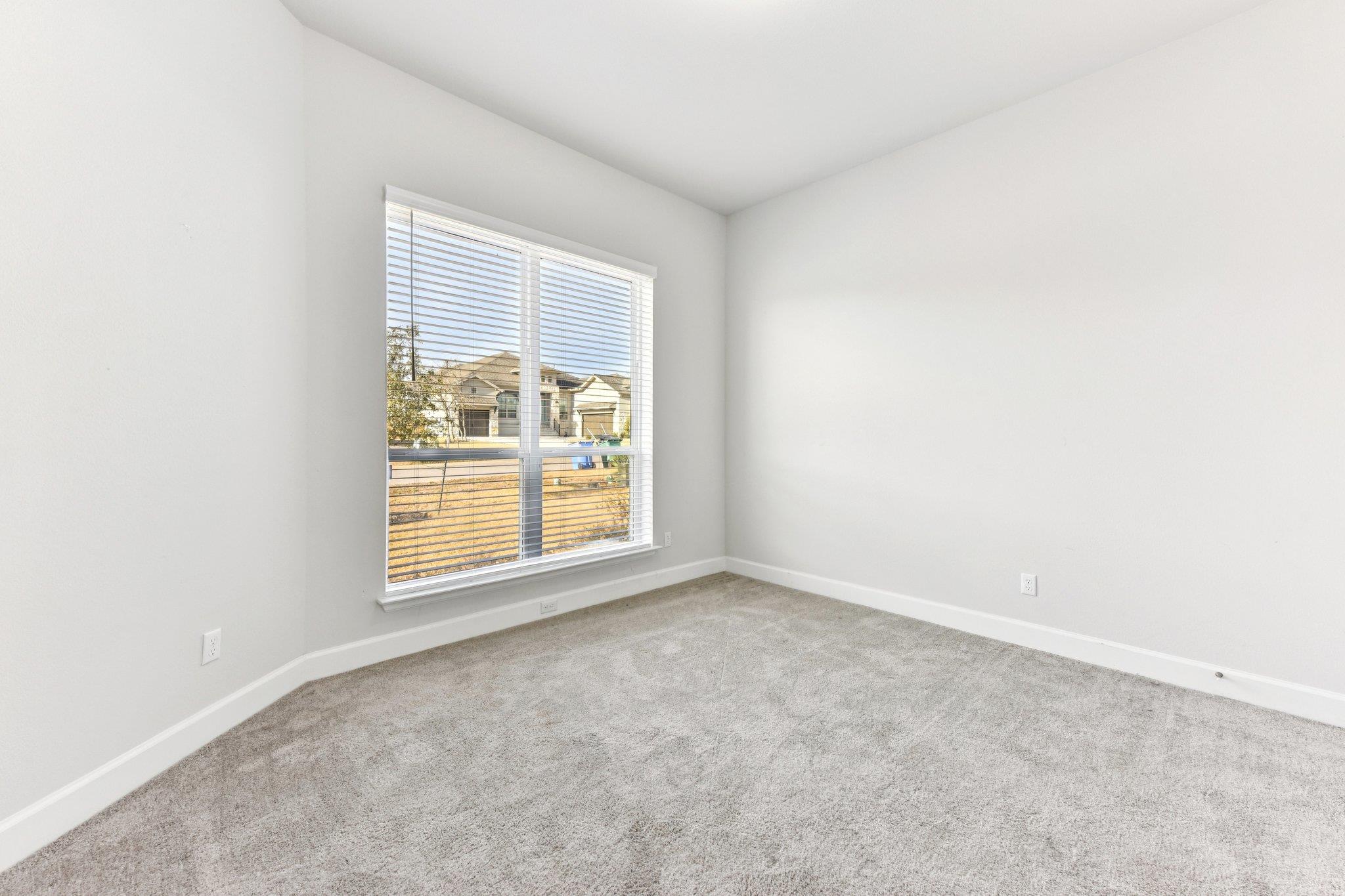 163 Kellogg Ln, Bastrop, TX 78602