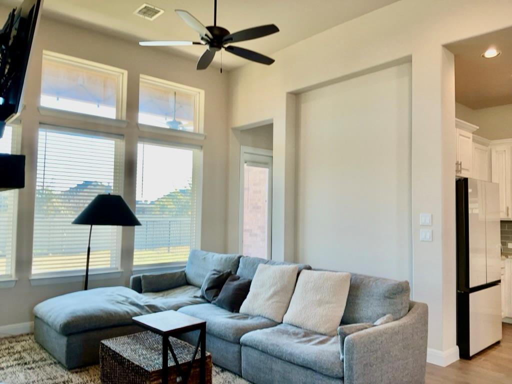 153 Benedum Way, Liberty Hill, TX 78642