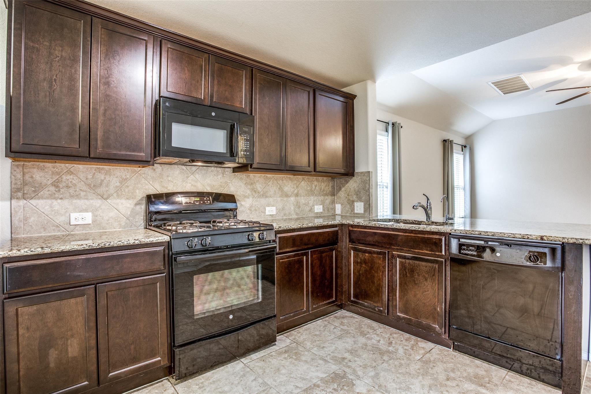 3605 Alpine Autumn Dr, Austin, TX 78744