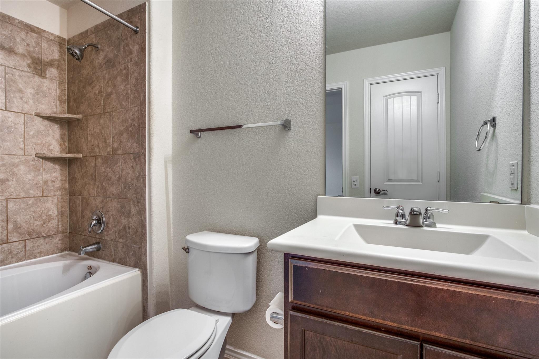 3605 Alpine Autumn Dr, Austin, TX 78744