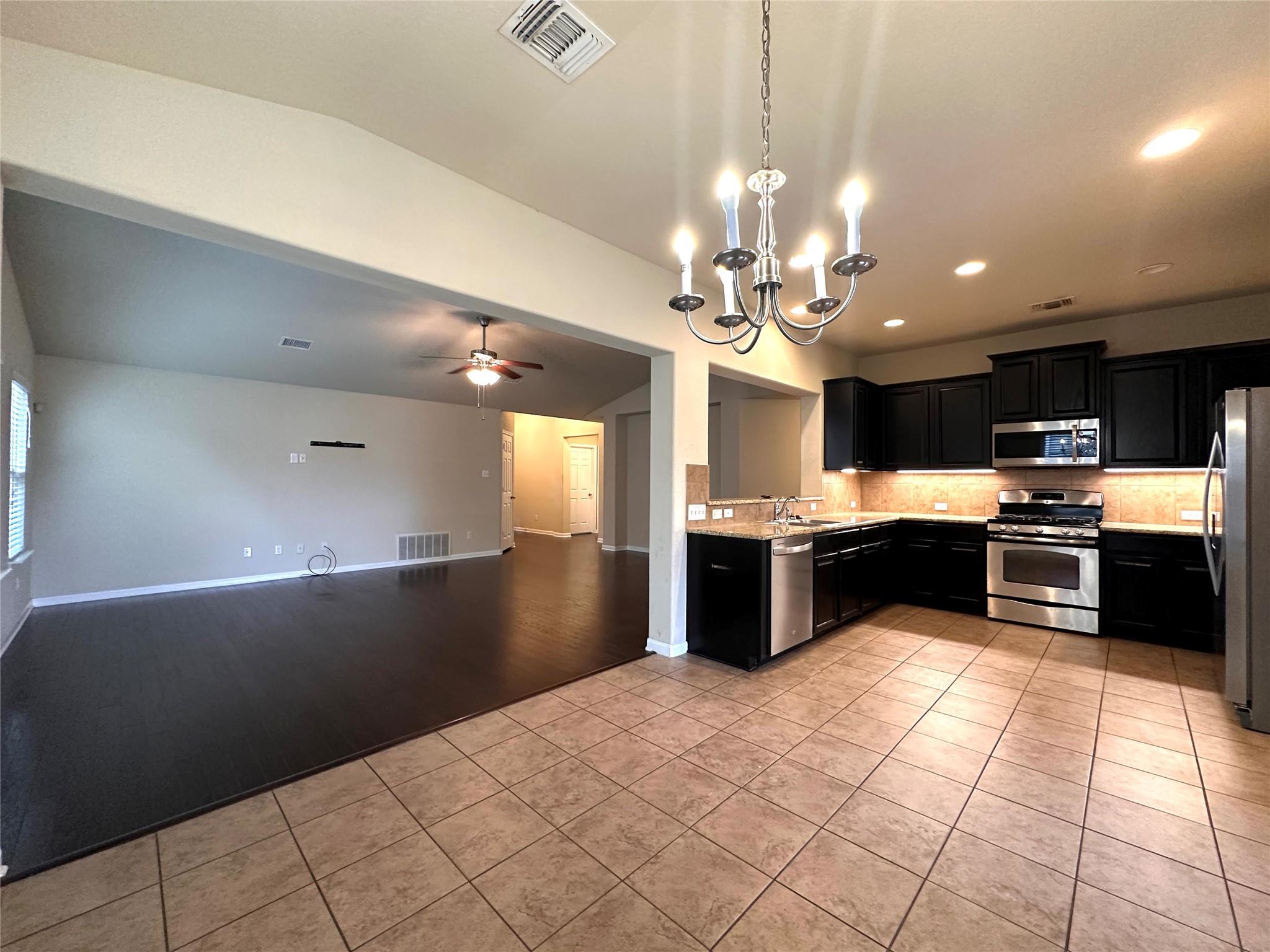 1000 Drake Cv, Leander, TX 78641