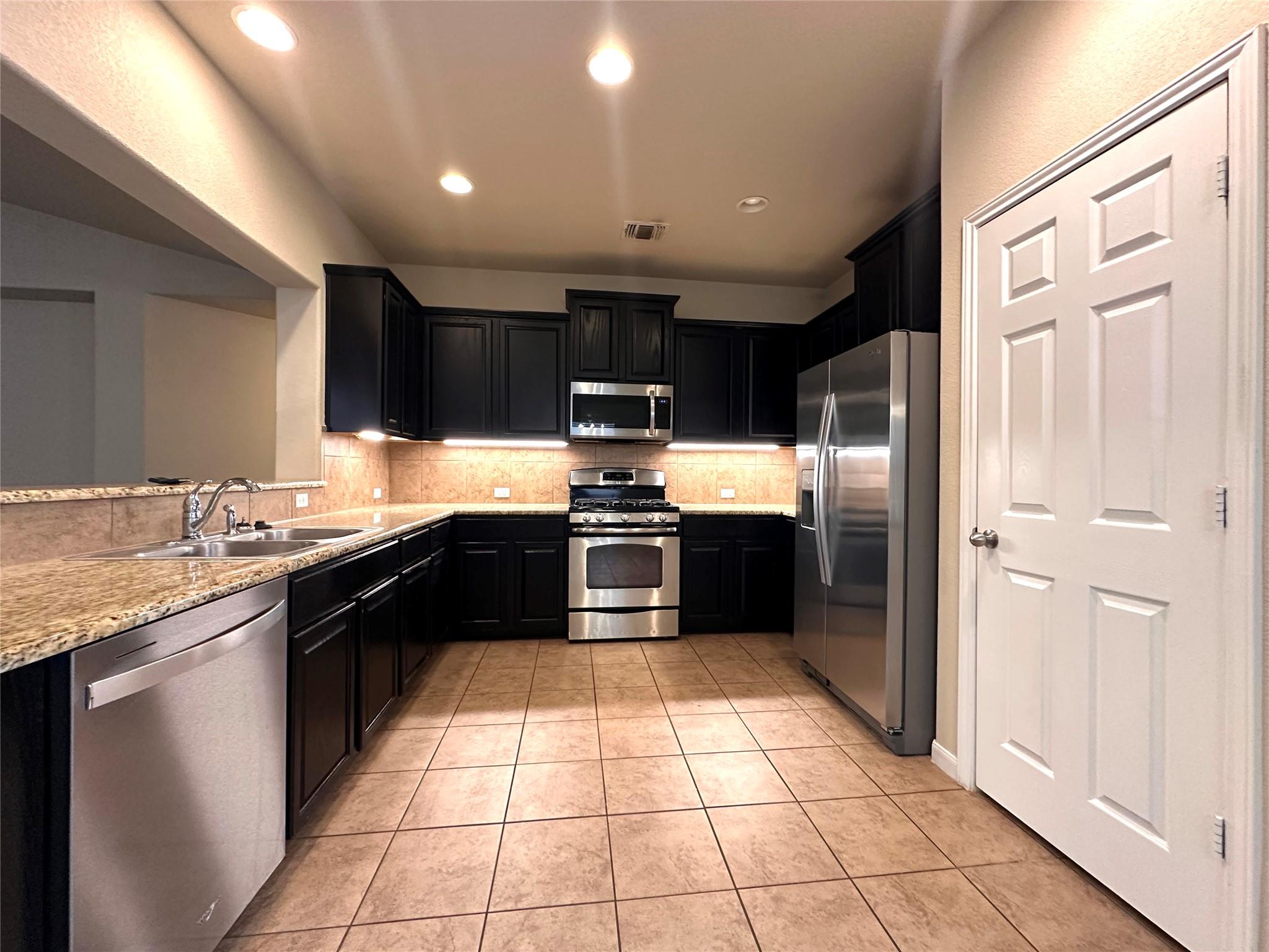 1000 Drake Cv, Leander, TX 78641