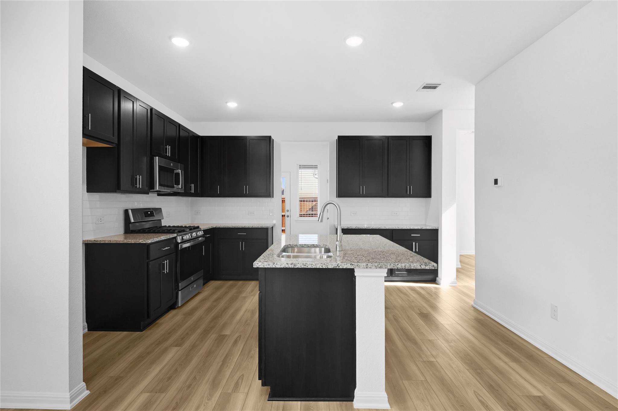 209 Betsy Rd, Hutto, TX 78634