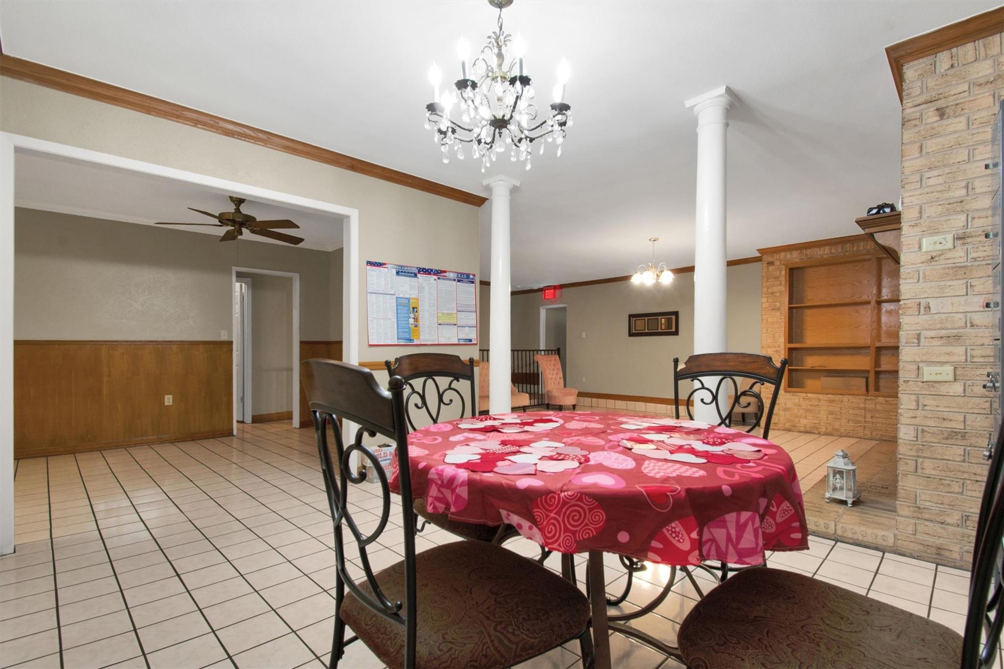 416 Depot St, Elgin, TX 78621