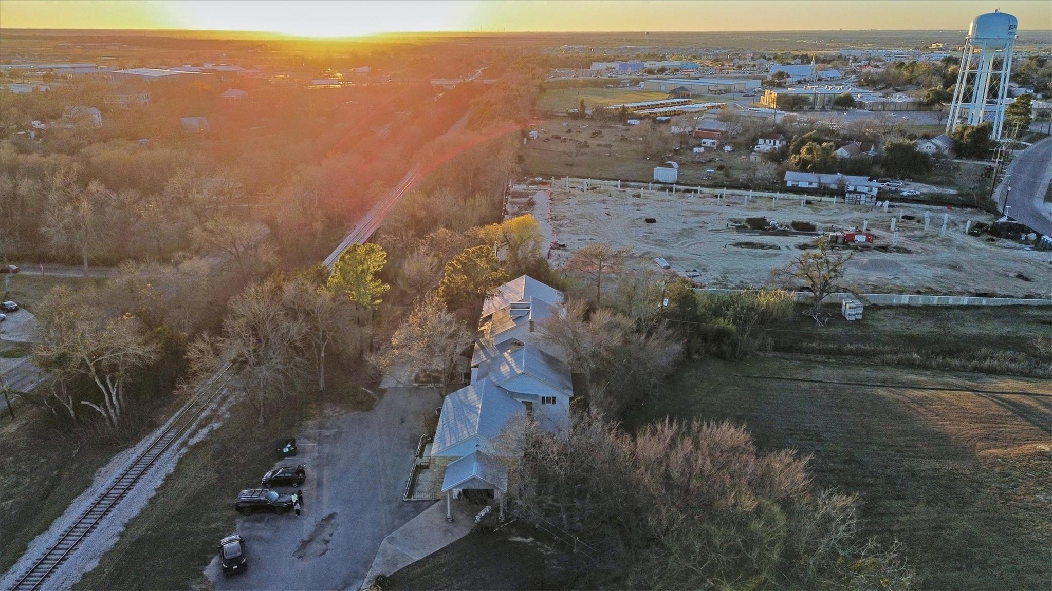 416 Depot St, Elgin, TX 78621