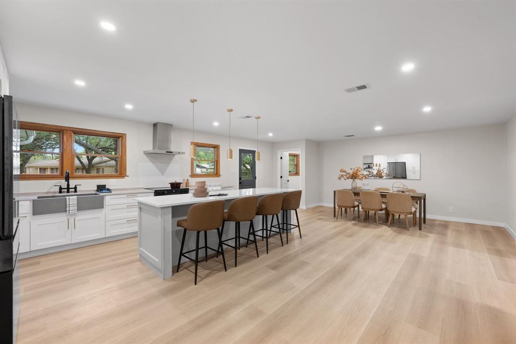 2710 Greenlawn Pkwy, Austin, TX 78757