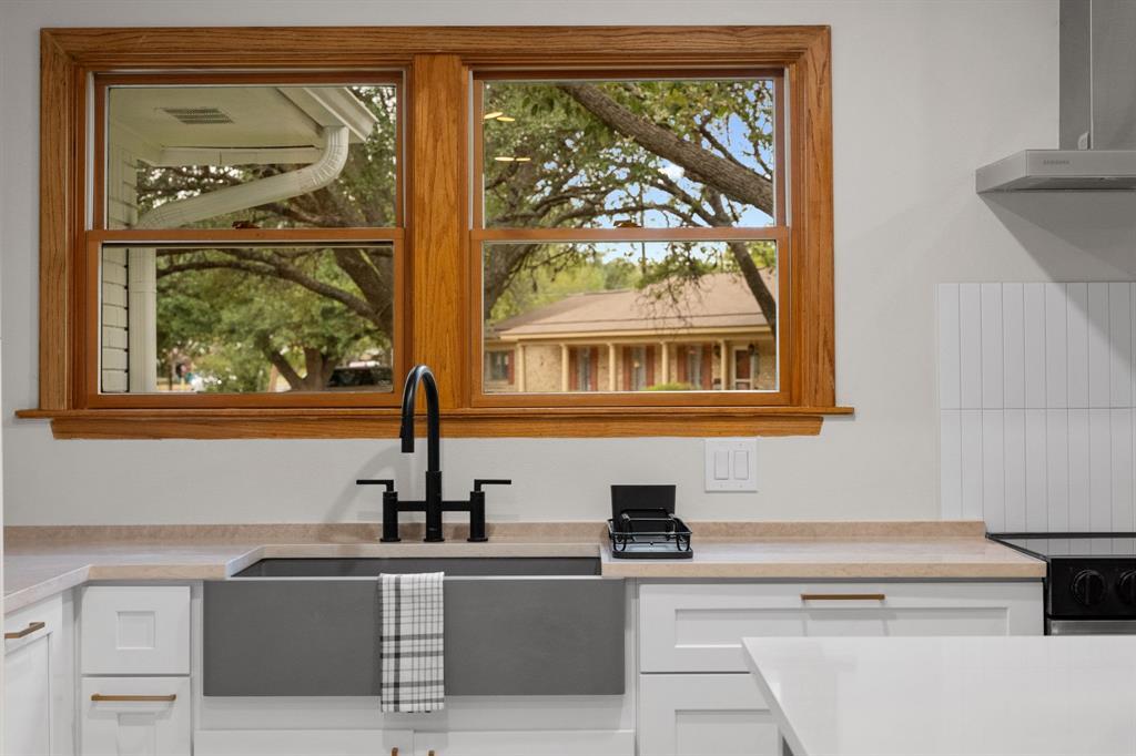 2710 Greenlawn Pkwy, Austin, TX 78757