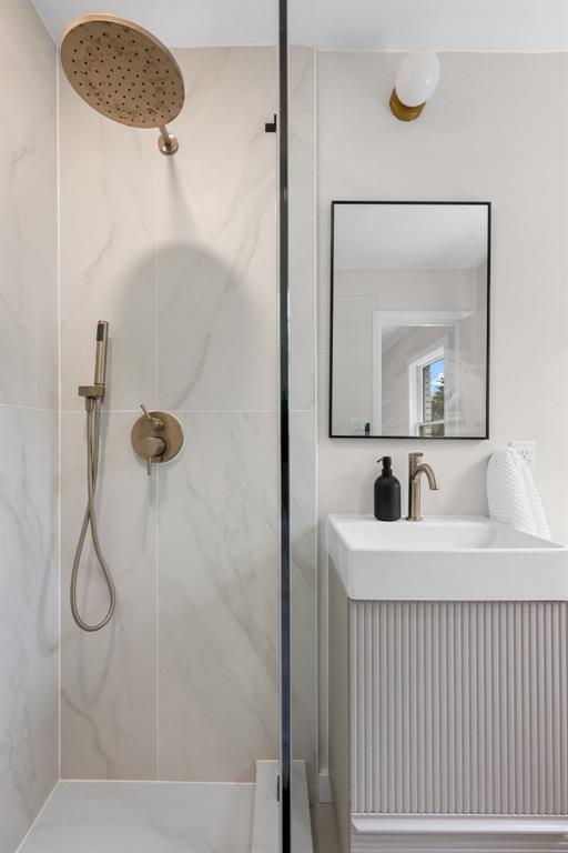 2710 Greenlawn Pkwy, Austin, TX 78757