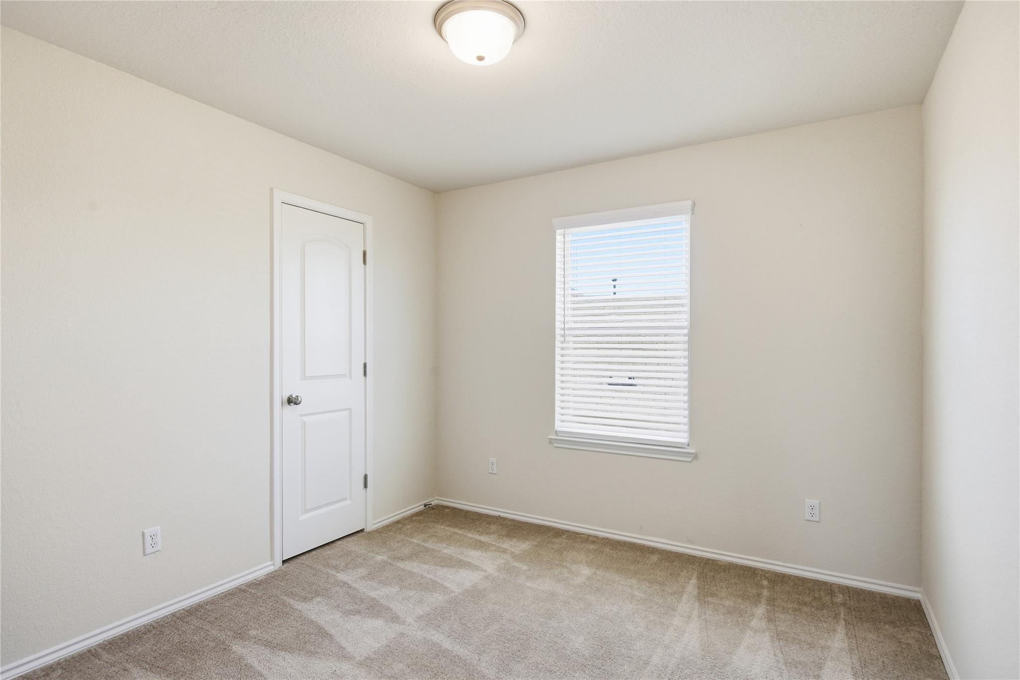 106 Barley Fork Ln, Hutto, TX 78634