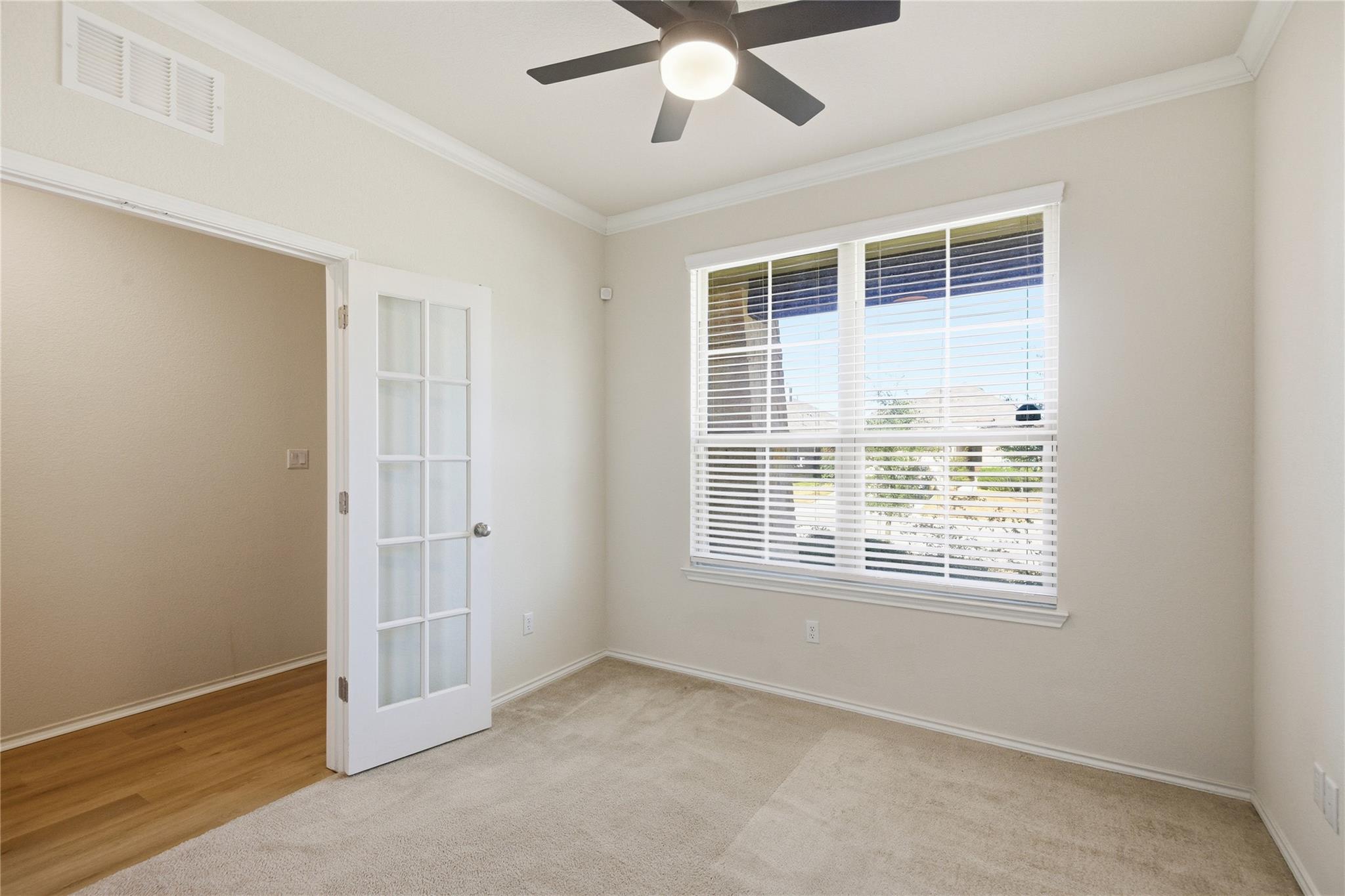 106 N Barley Fork Ln, Hutto, TX 78634