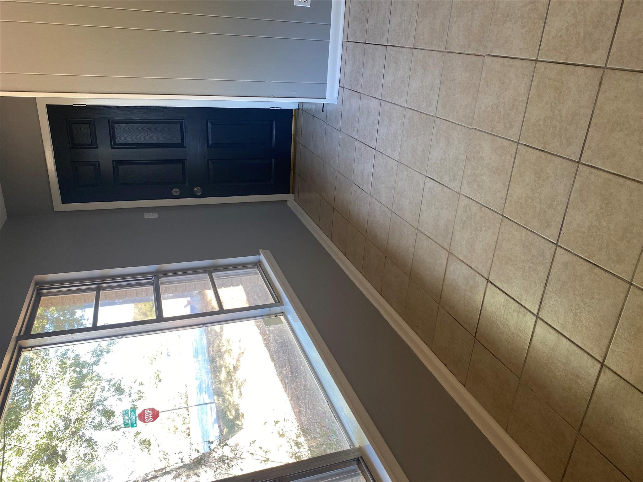 955 university Ln, Seguin, TX 78155