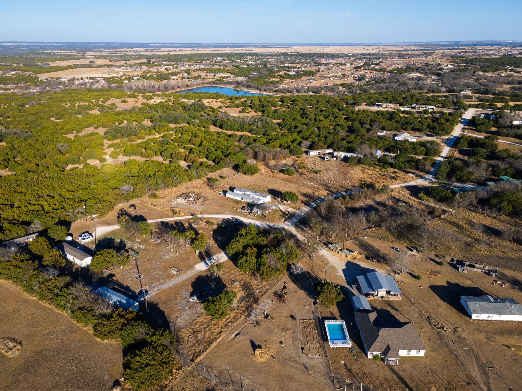 1252 Twin Mountain Rd, Copperas Cove, TX 76522
