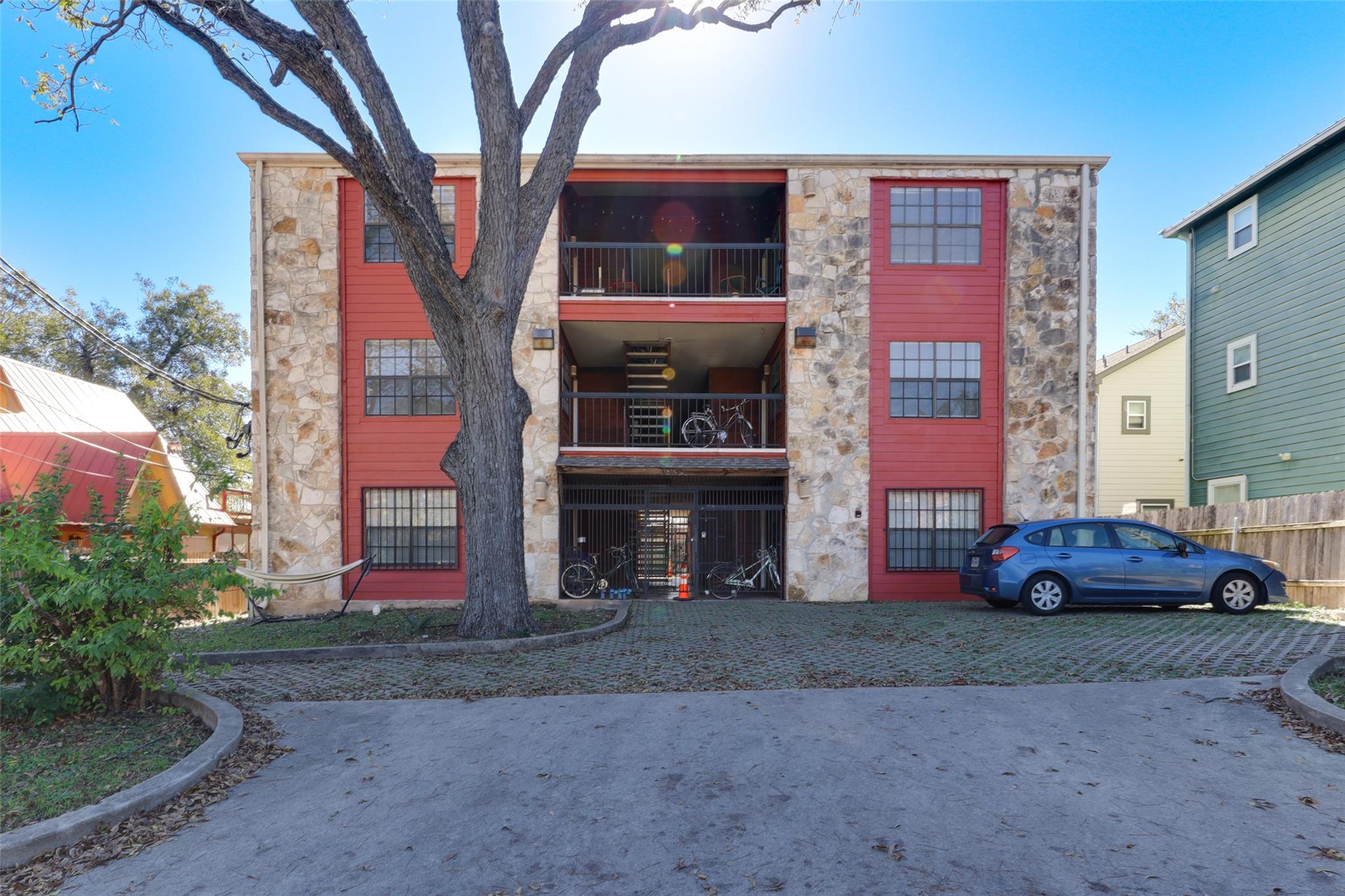 1903 E 20th St, Austin, TX 78722