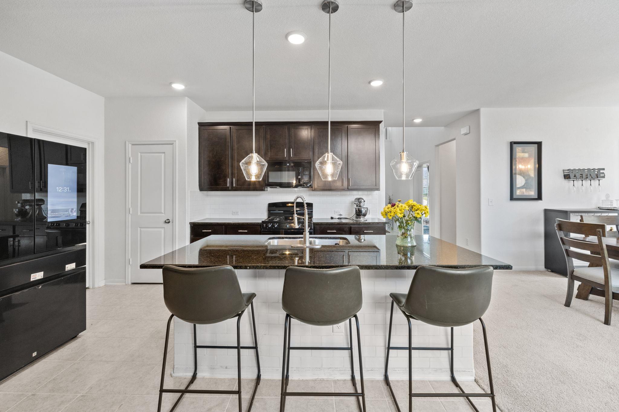 189 Durian Loop, Buda, TX 78610