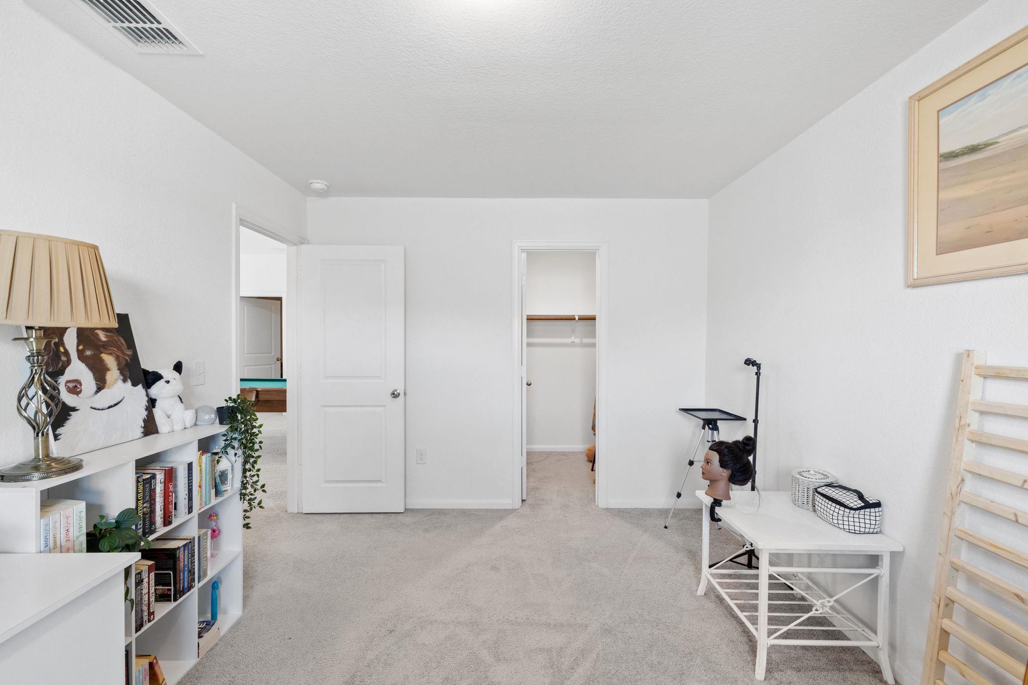 189 Durian Loop, Buda, TX 78610