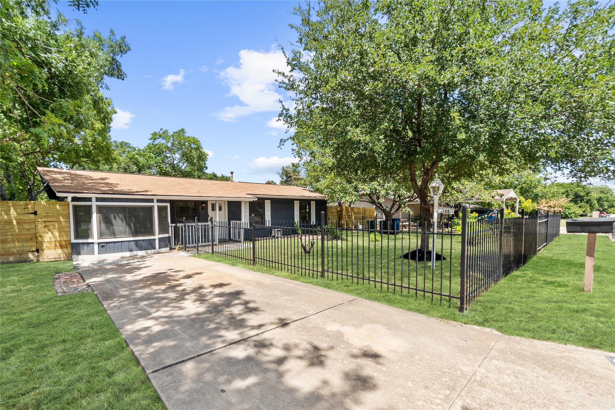 106 E lola Dr, Austin, TX 78753
