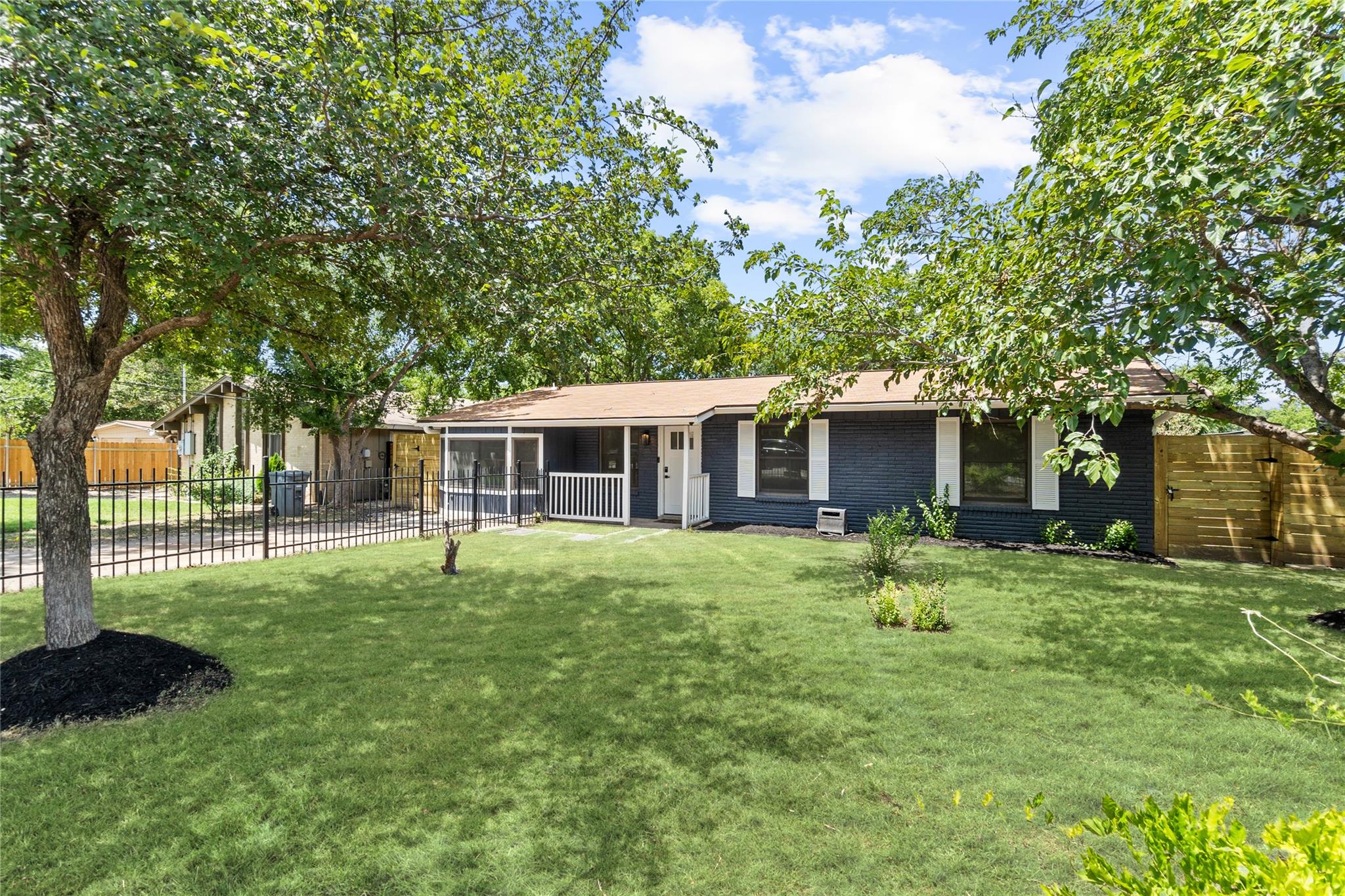 106 E lola Dr, Austin, TX 78753