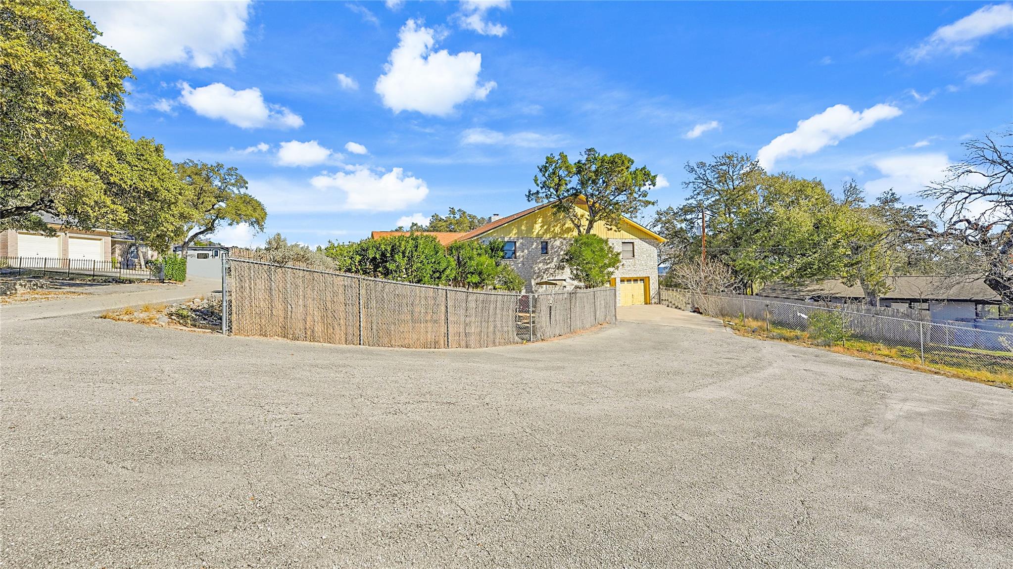 132 W Outer Dr, Canyon Lake, TX 78133