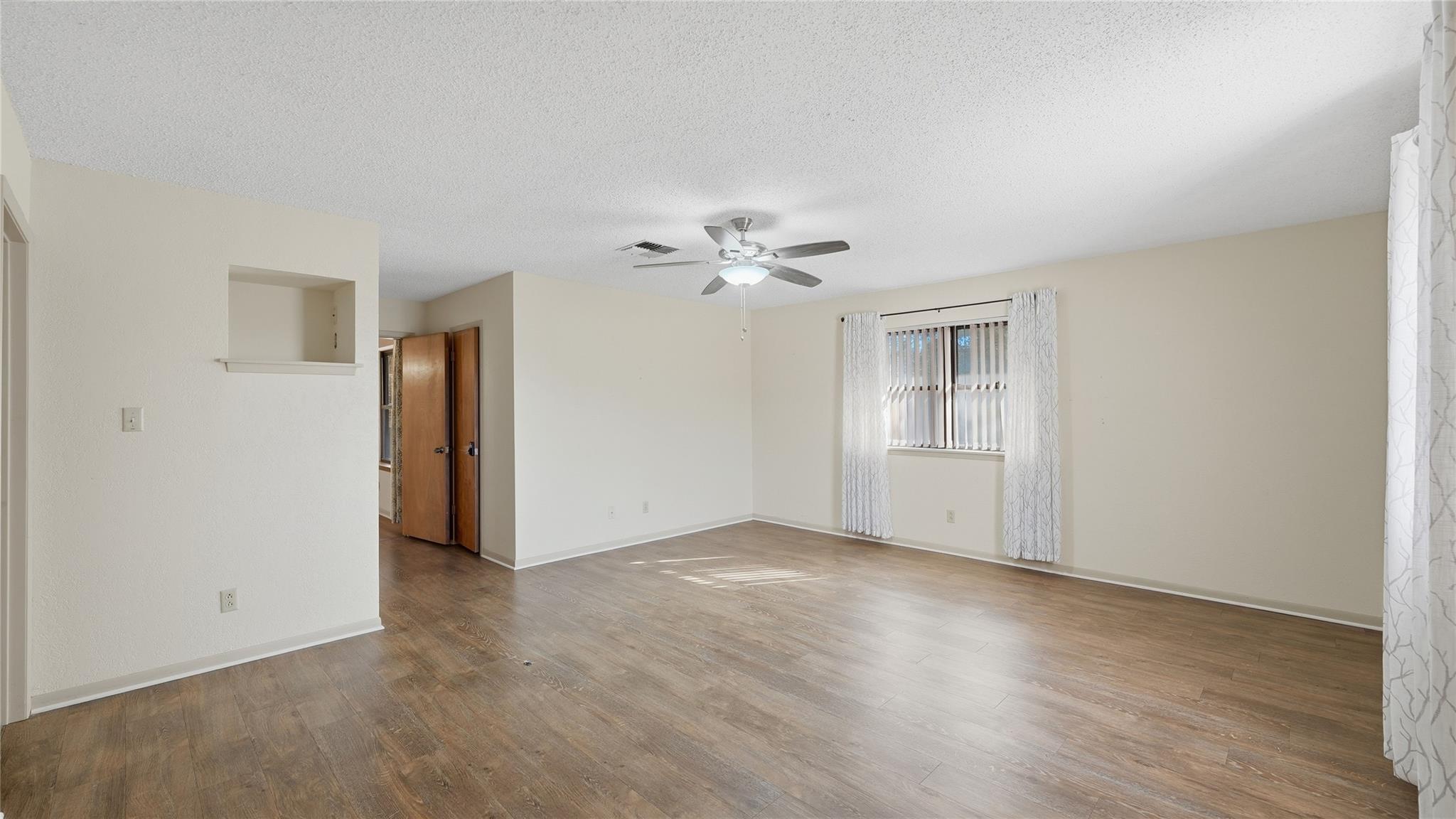 132 W Outer Dr, Canyon Lake, TX 78133