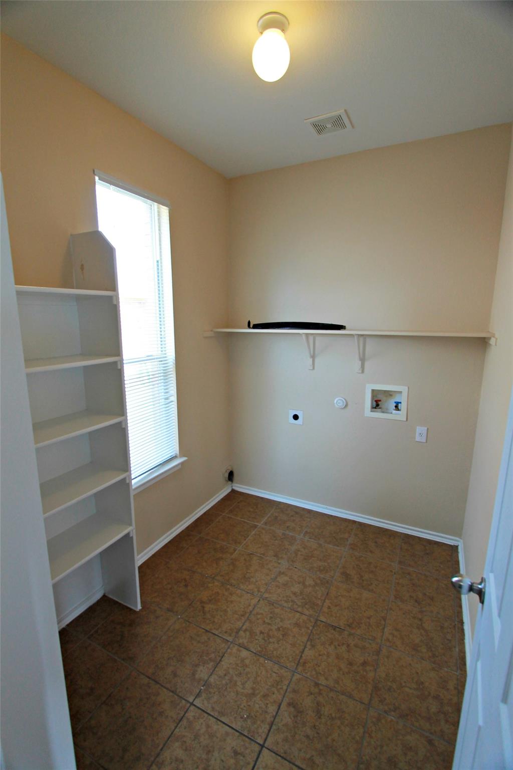 213 Banner Ave, Leander, TX 78641