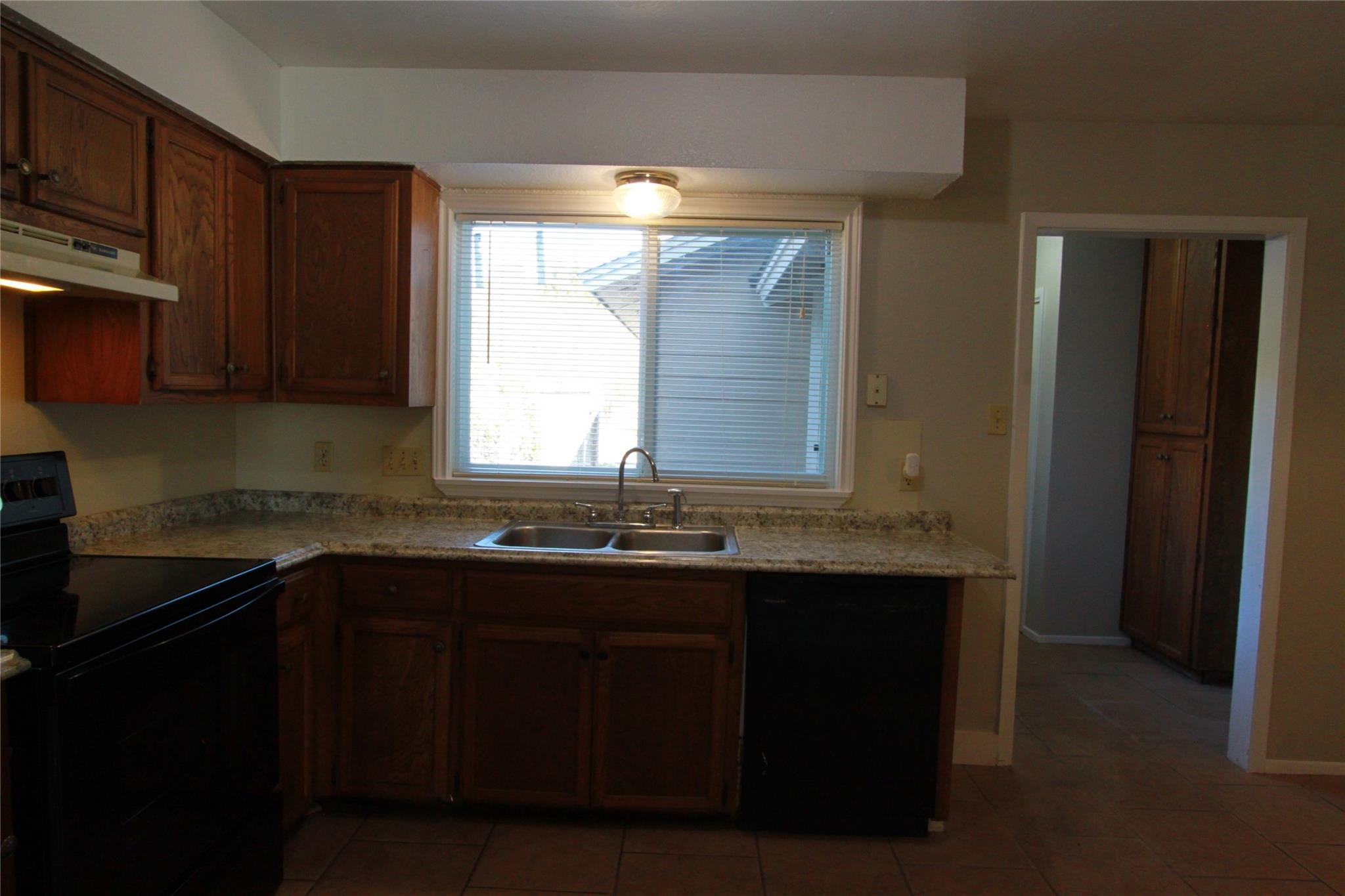 3904 Hudson Bend Rd # D, Austin, TX 78734