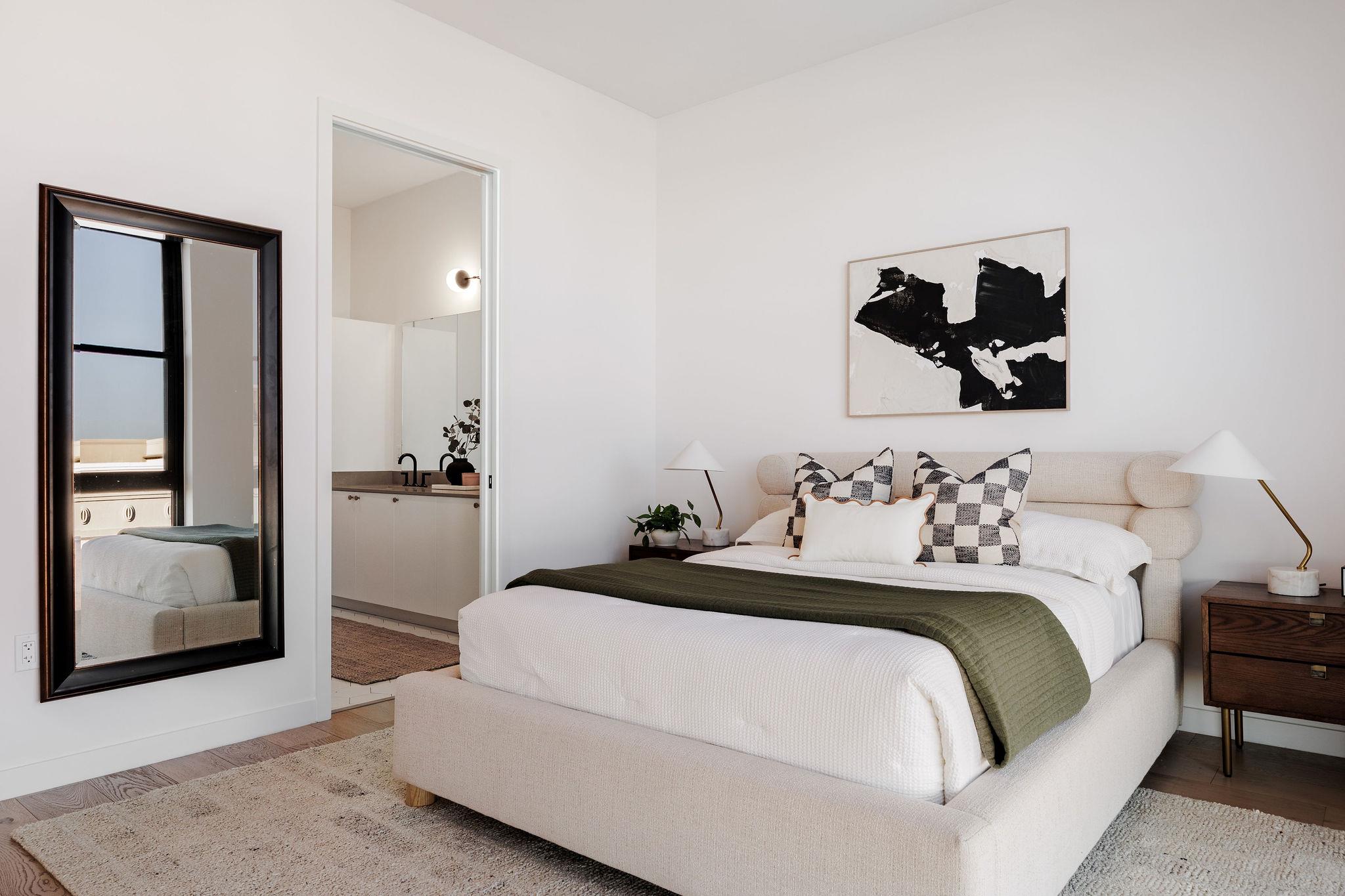 800 Embassy Dr # 408, Austin, TX 78702