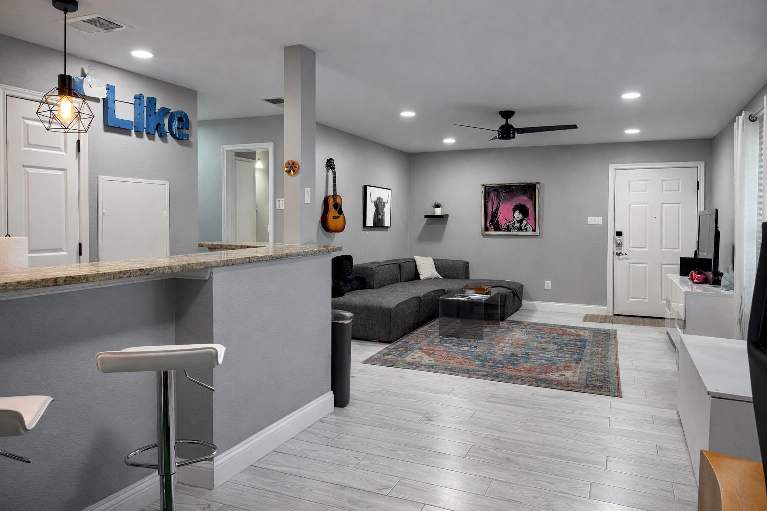 2450 Ashdale Dr # 210, Austin, TX 78757