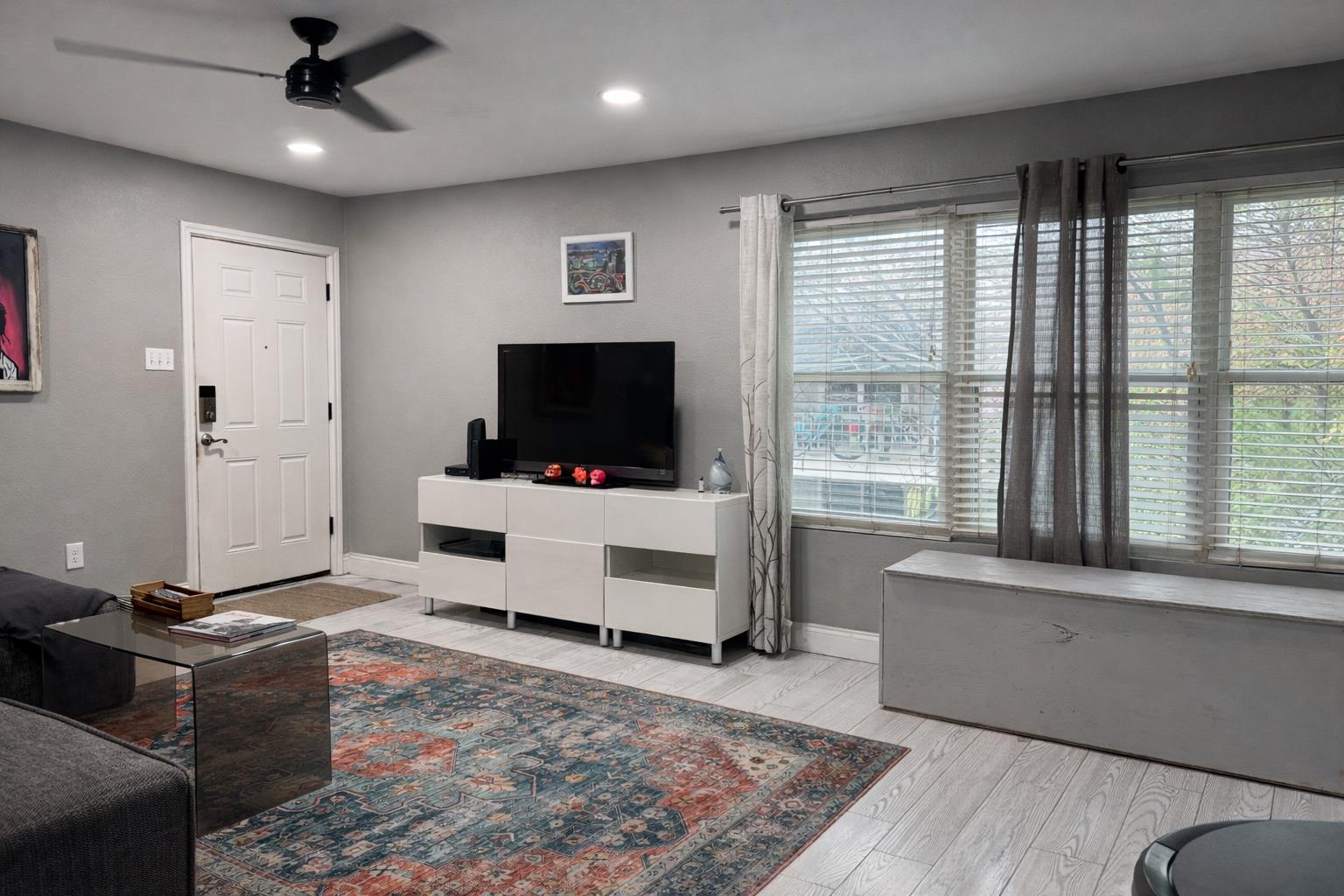 2450 Ashdale Dr # 210, Austin, TX 78757