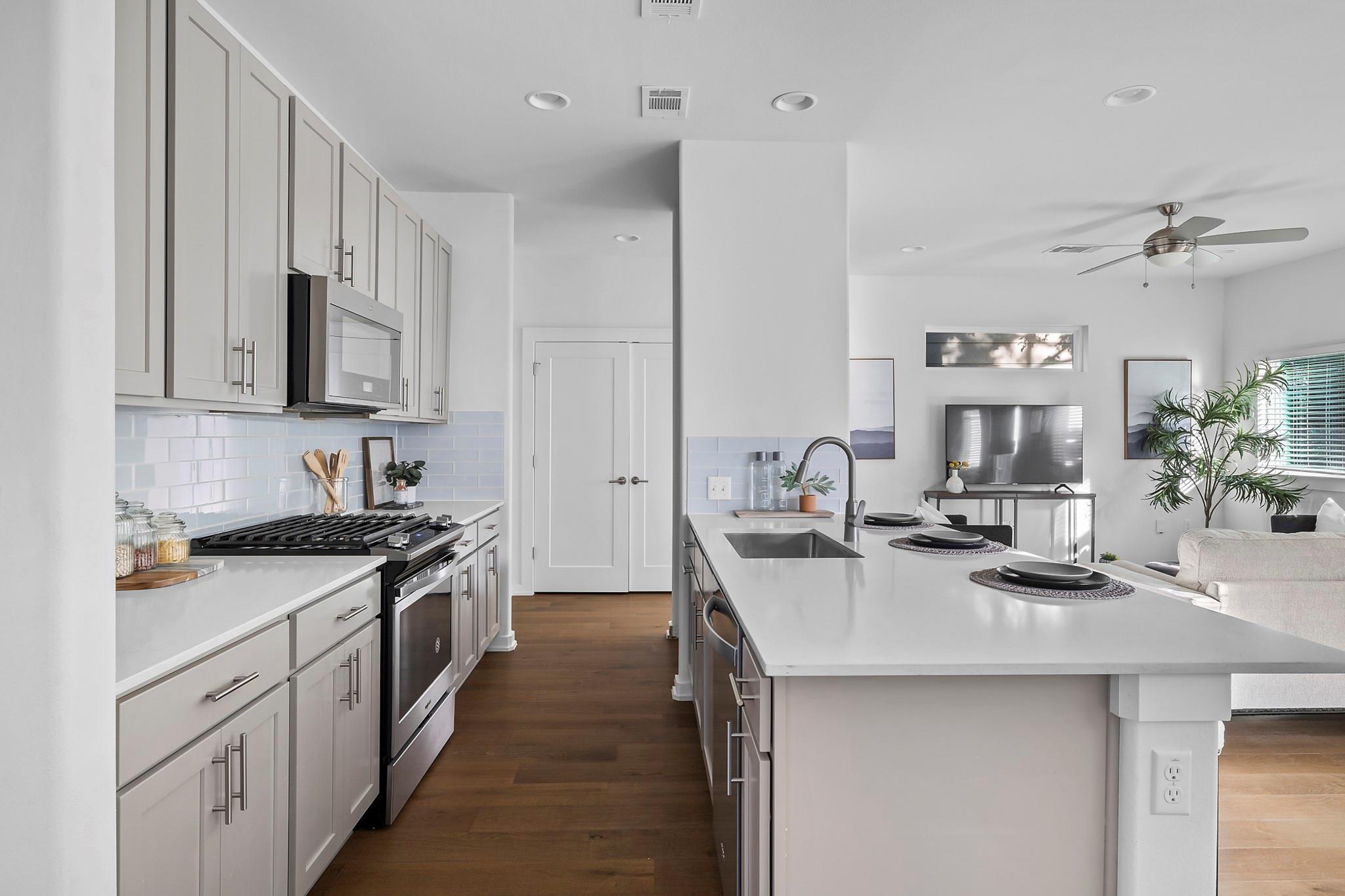 6800 Menchaca Rd # 22, Austin, TX 78745