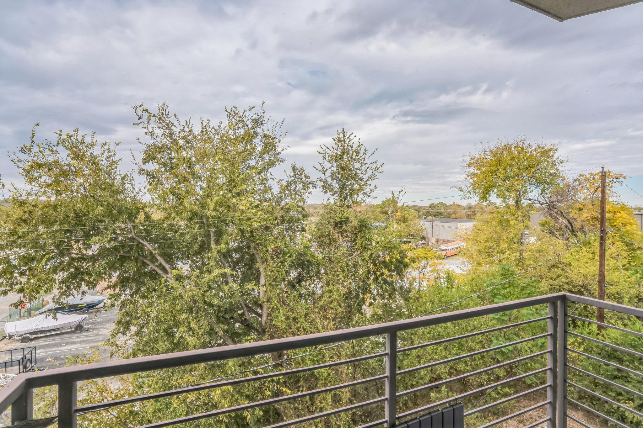 6444 Burnet Rd # 305, Austin, TX 78757