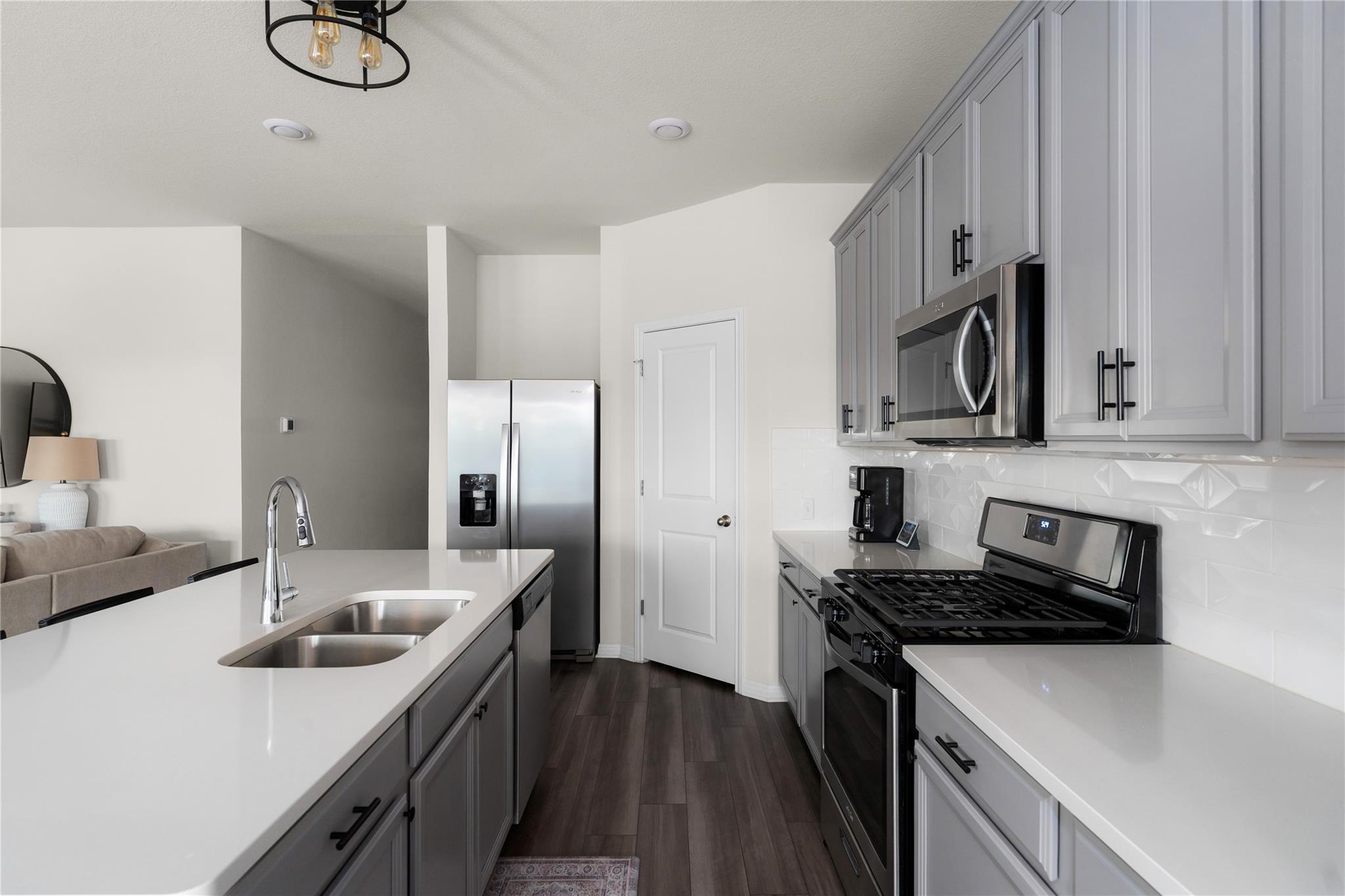 6511 Rounded Pebble Ln, Buda, TX 78610