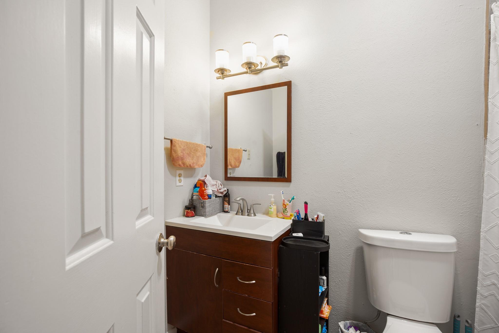 915 W 23rd St # 203, Austin, TX 78705