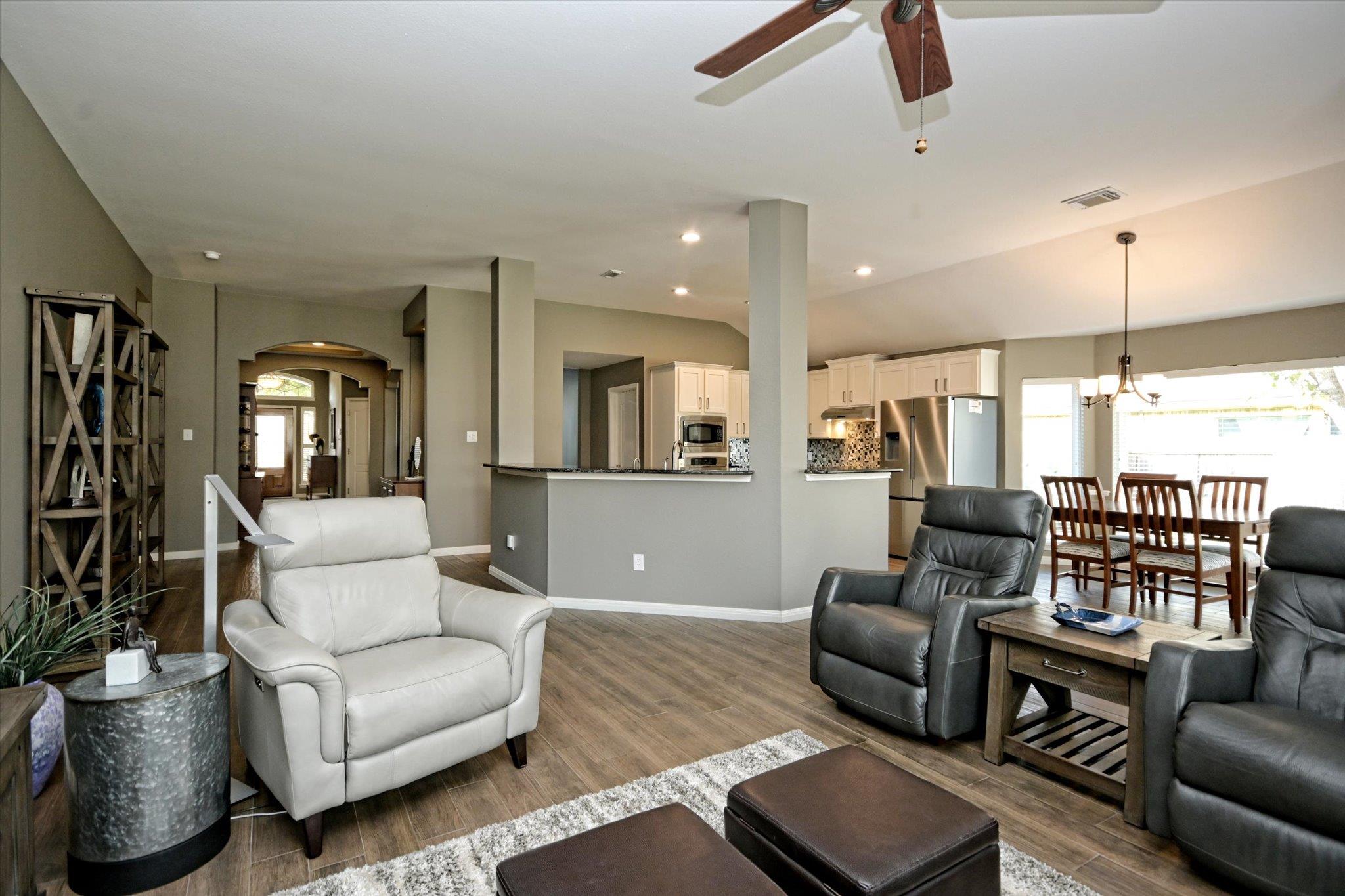 2602 Whitehurst Dr, Round Rock, TX 78681