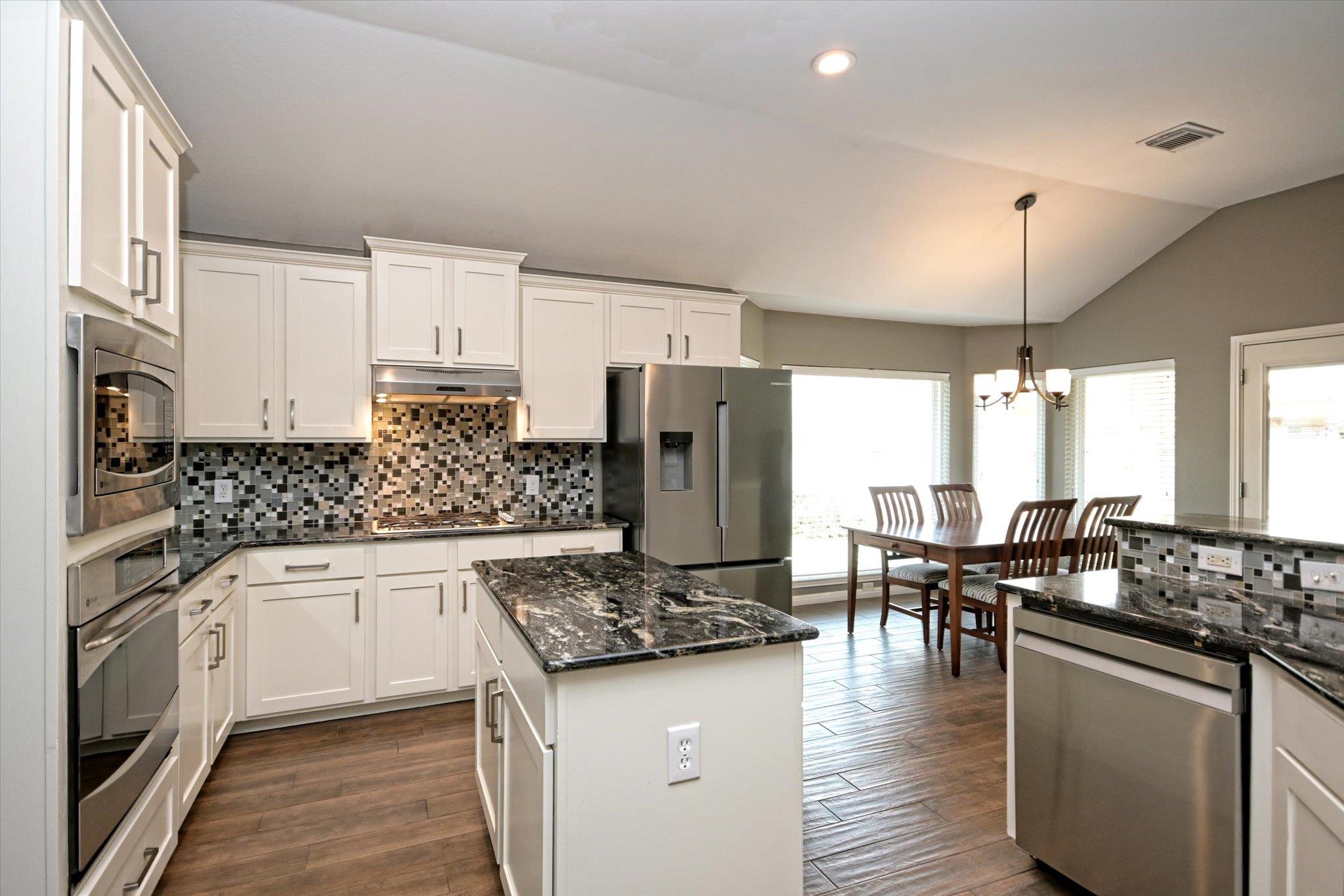 2602 Whitehurst Dr, Round Rock, TX 78681