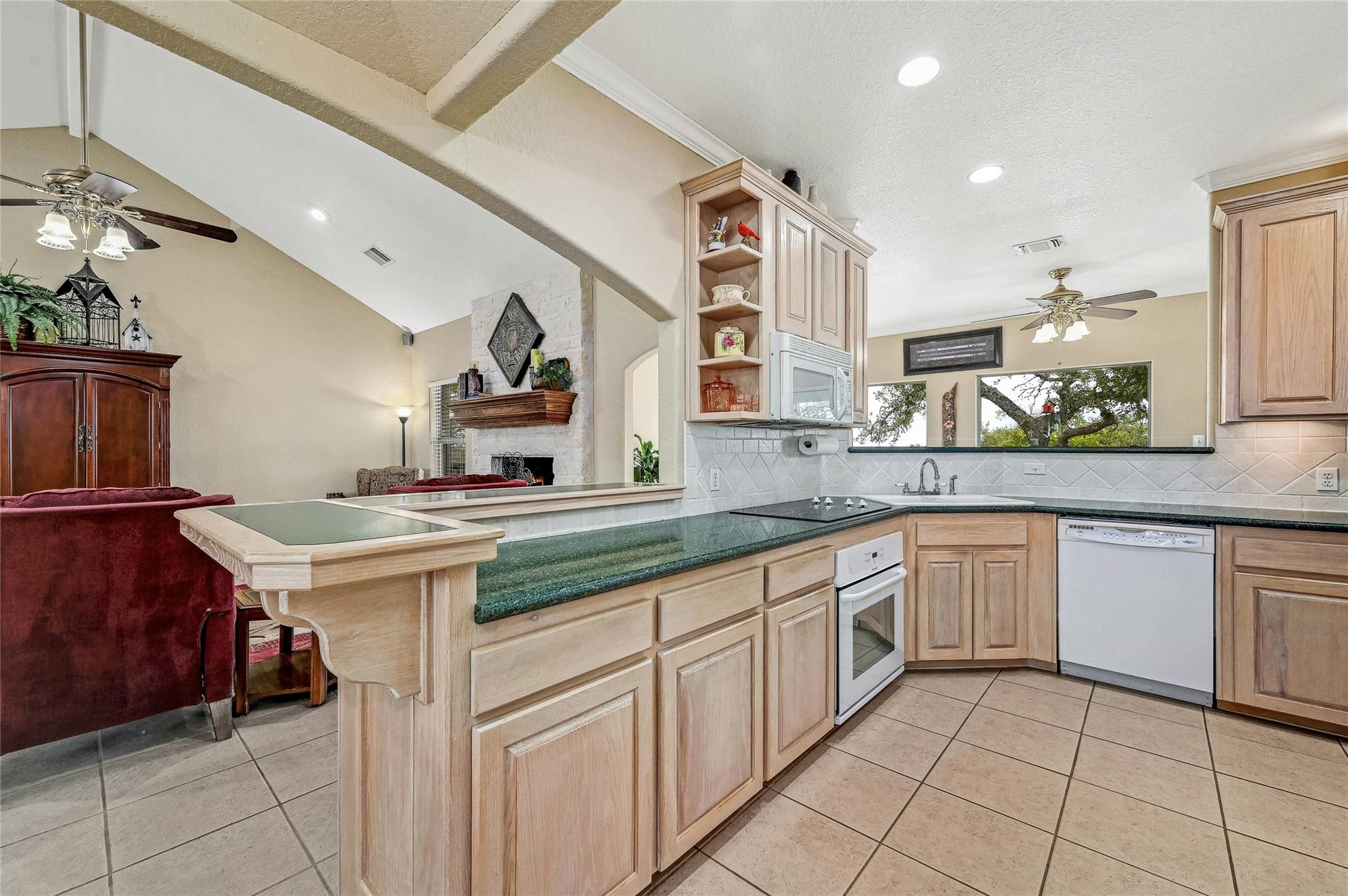 1370 Sunset Vw, Fischer, TX 78623