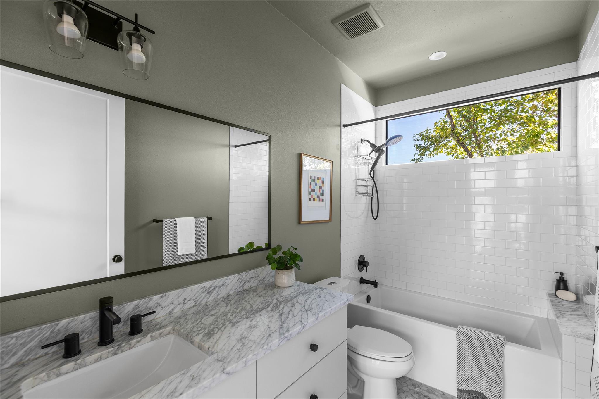 2804 E 22nd St # B, Austin, TX 78722