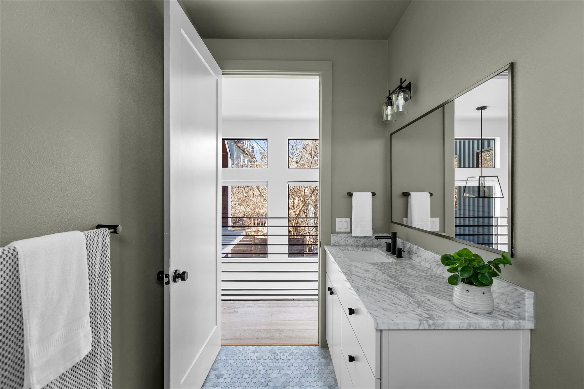 2804 E 22nd St # B, Austin, TX 78722