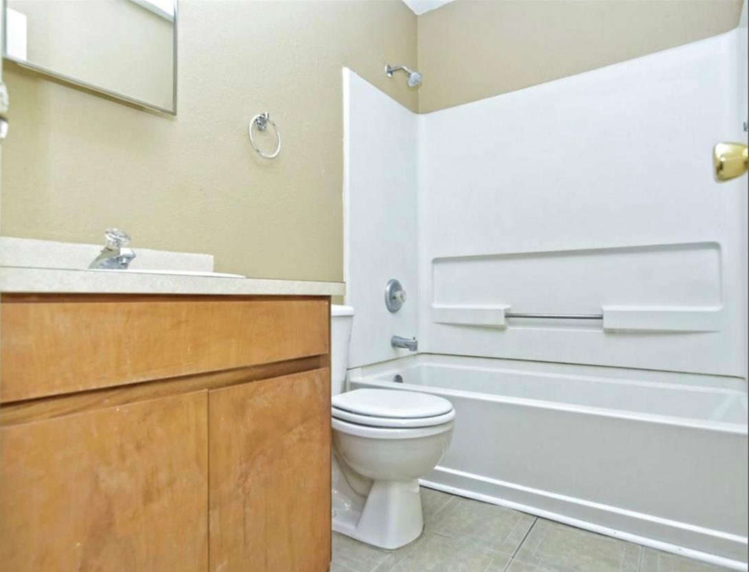 554 E Cedar St, Bertram, TX 78605