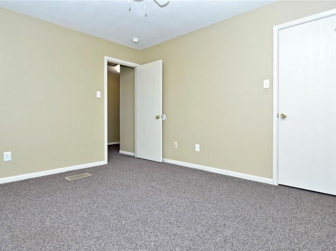 554 E Cedar St, Bertram, TX 78605