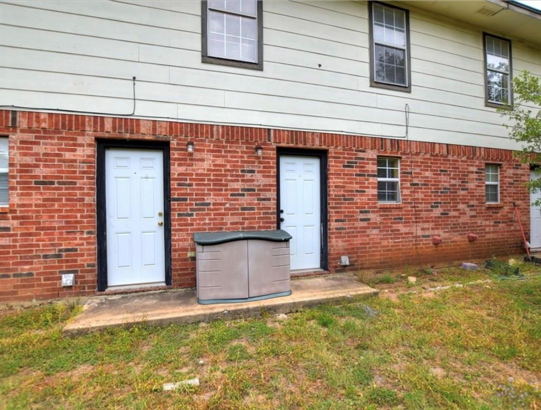 554 E Cedar St, Bertram, TX 78605