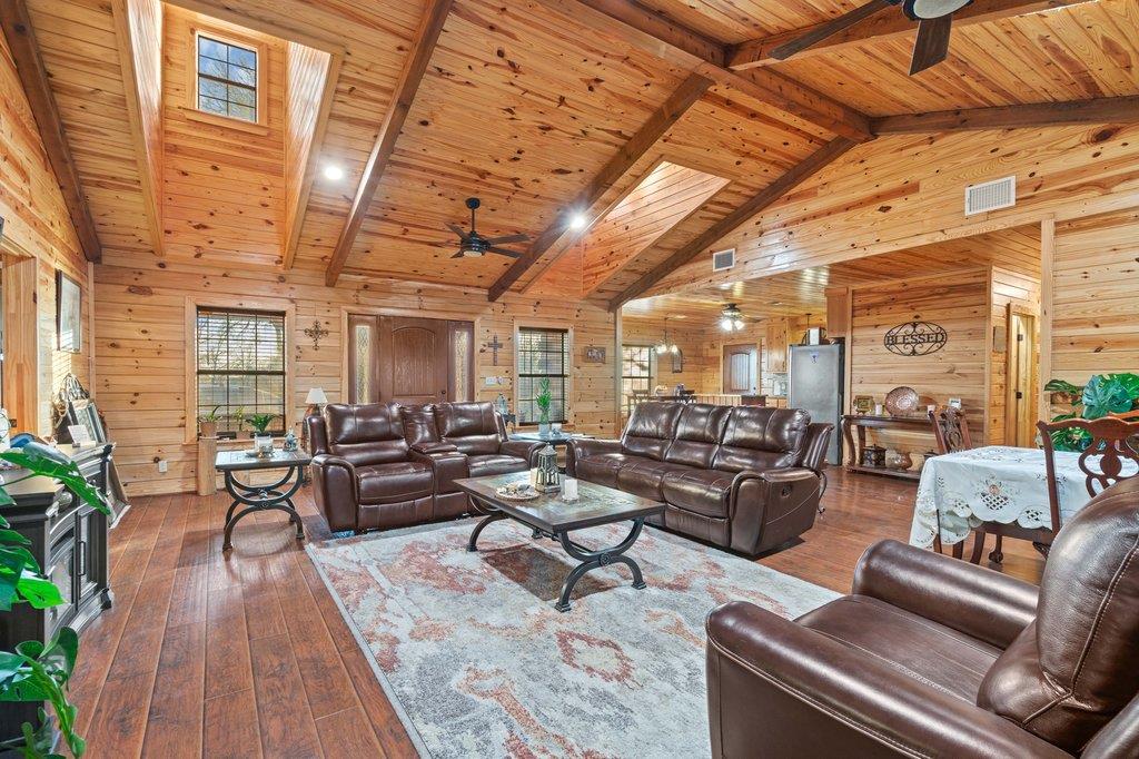 1843 Fm 969, Elgin, TX 78621