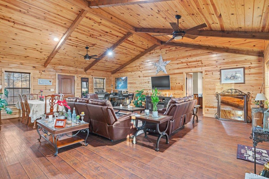 1843 Fm 969, Elgin, TX 78621