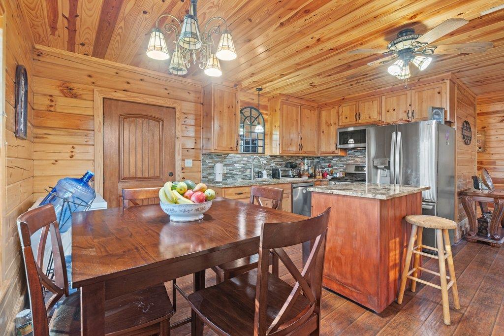 1843 Fm 969, Elgin, TX 78621