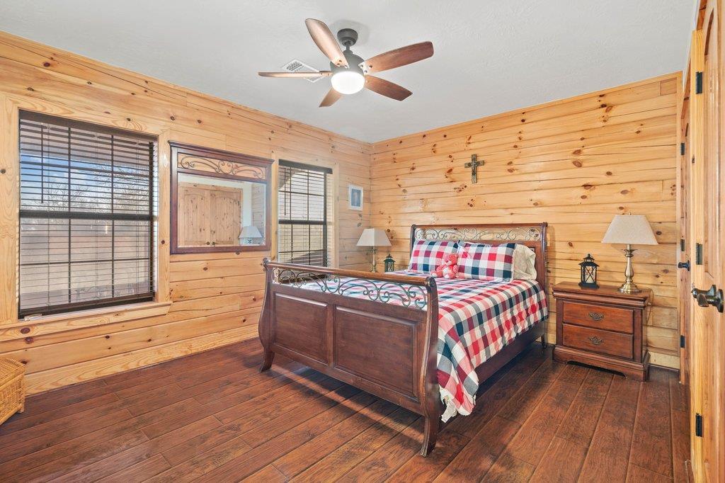 1843 Fm 969, Elgin, TX 78621