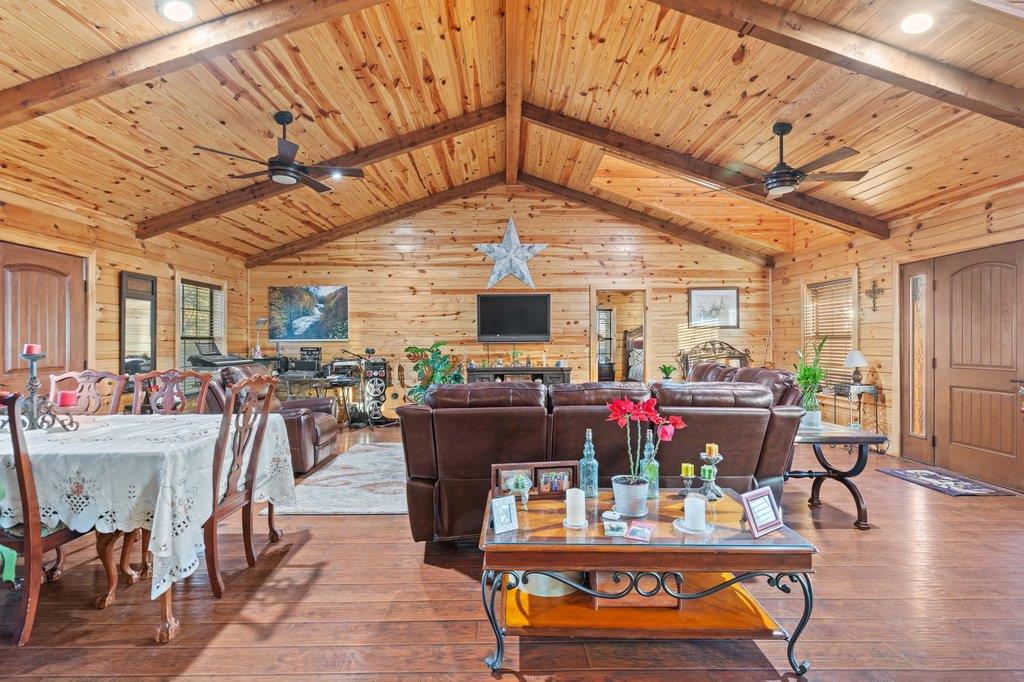 1843 Fm 969, Elgin, TX 78621