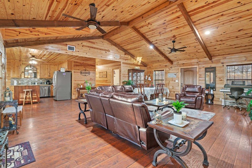 1843 Fm 969, Elgin, TX 78621