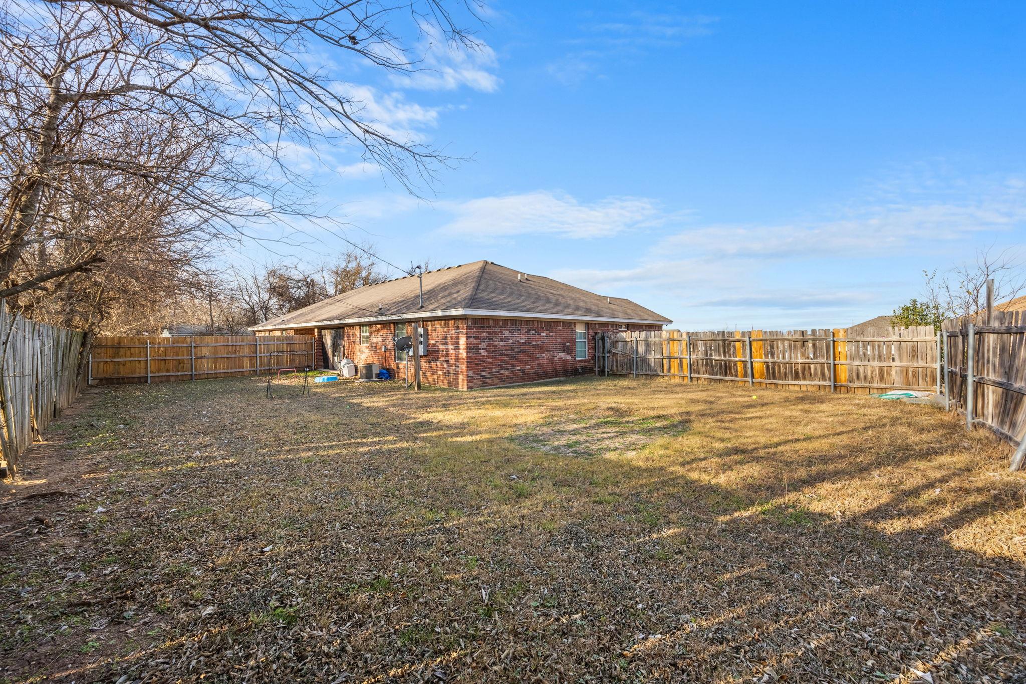 400 Topeka Ct, Nolanville, TX 76559
